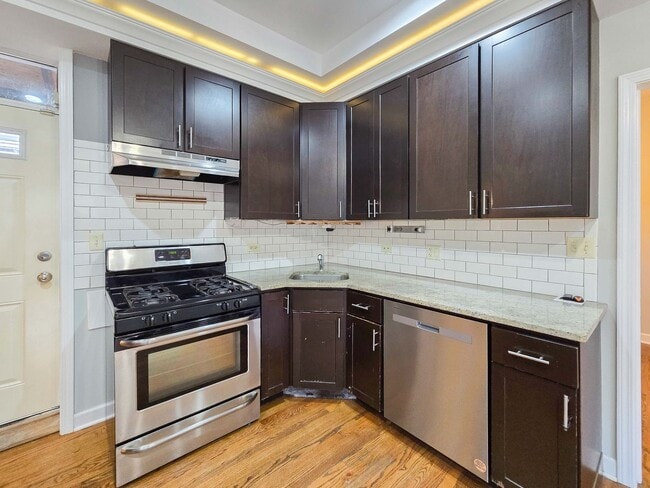 Building Photo - 3509 N Fremont St Unit 3S