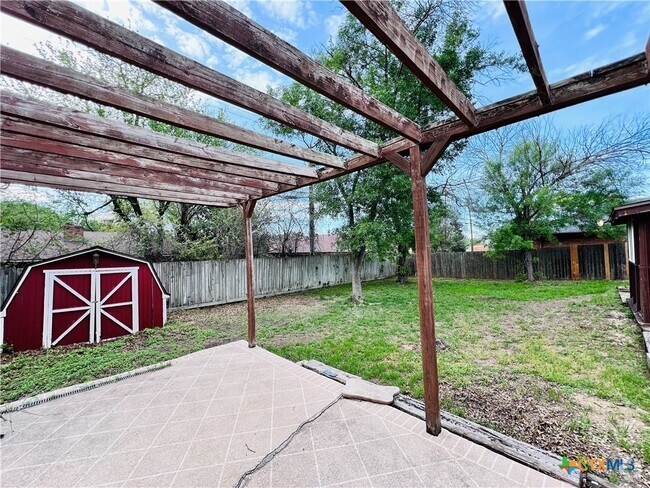 Building Photo - 1702 Fox Trail Rental
