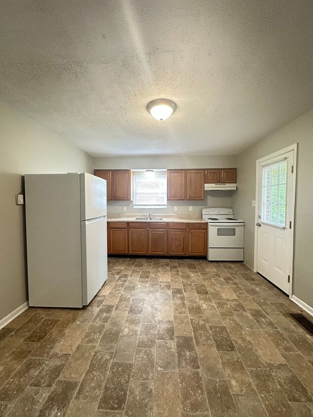 Photo - 1877 Costigan Drive-