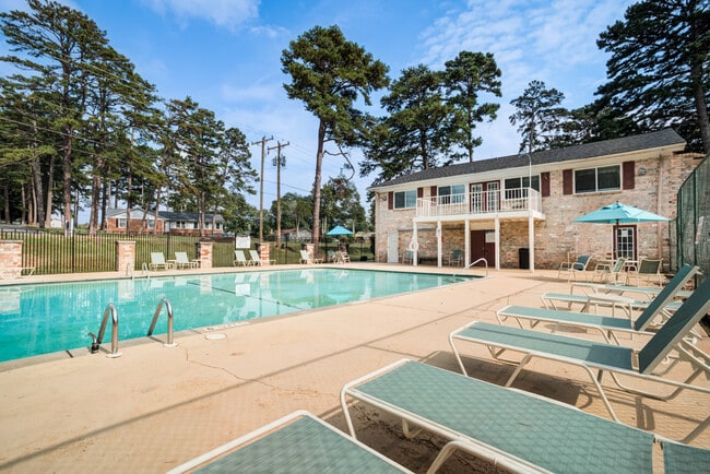Photo - Crown Pointe Apartment Homes
