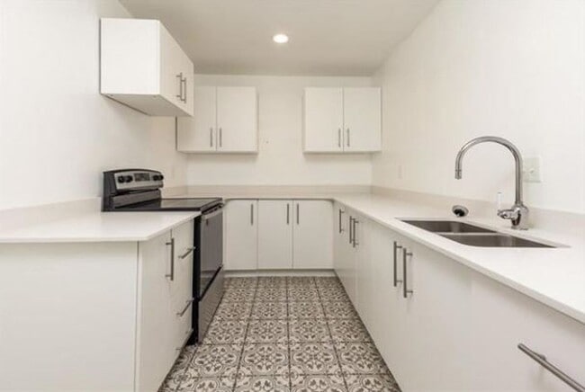 Photo - 3BD/2.5BA Townhouse located in Barfield Place!