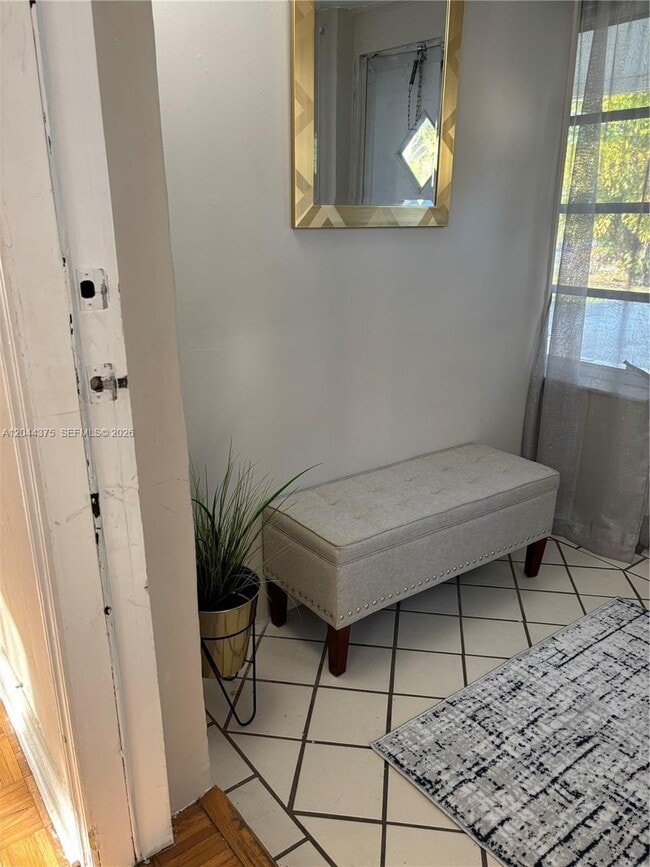 Photo - 2082 NE 180th St
