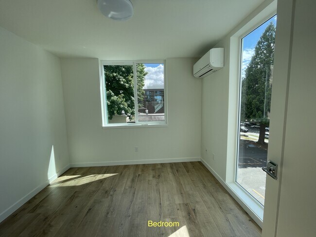 Photo - 1724E 11th Ave