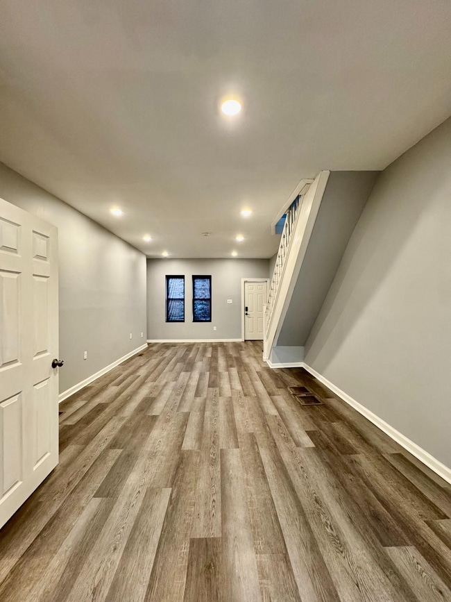 Photo - 108 N 56th St