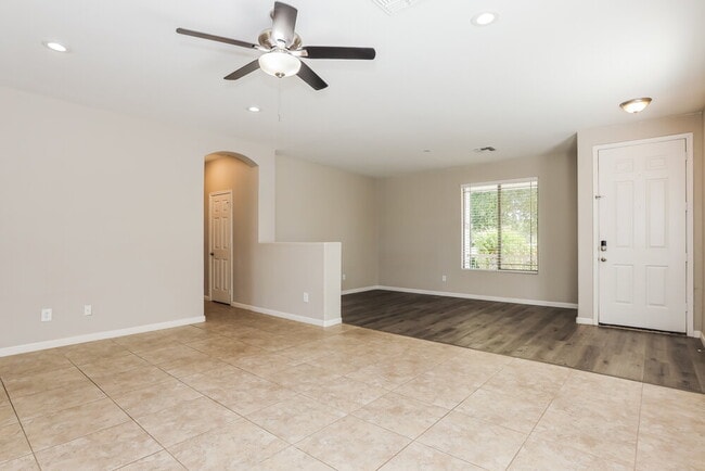 Photo - 40994 N Vine Ave