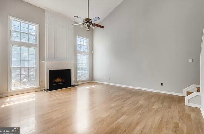 Photo - 2005 Maple Ridge Ct NW