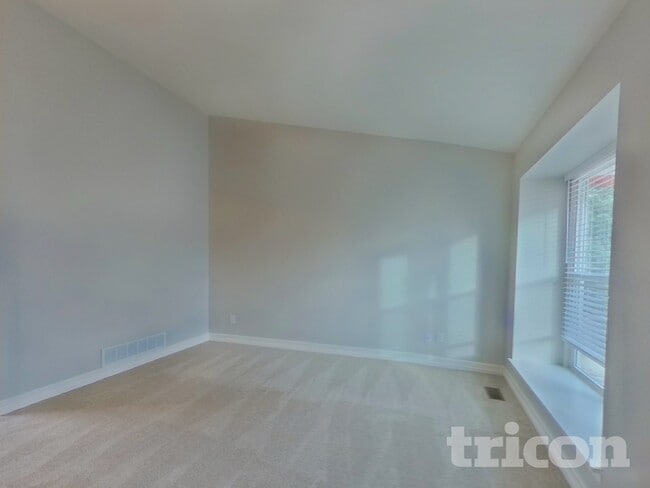 Photo - 19595 E Amherst Dr