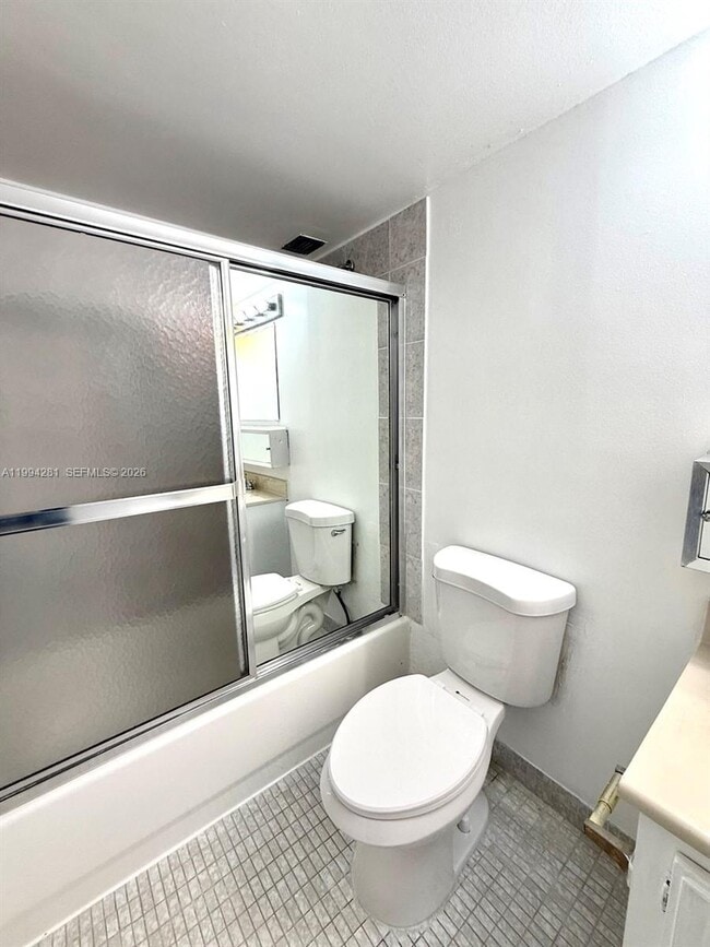 Photo - 800 Parkview Dr Unit 217