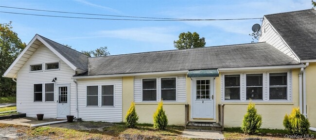 Building Photo - 1563-1567 NY-28 Unit 2