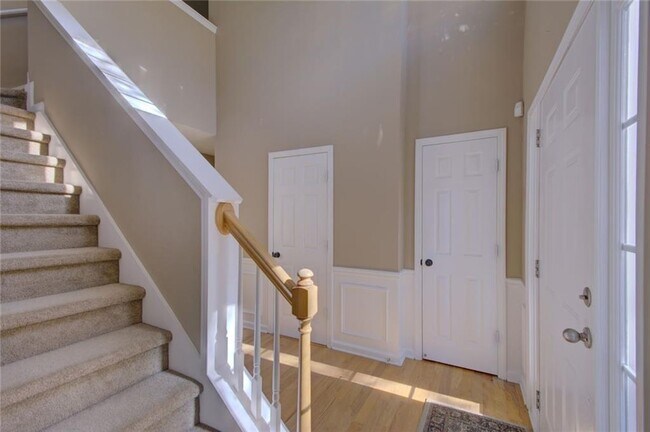 Photo - 2820 Northcliff Dr