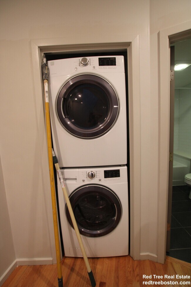 Photo - 57 Glenville Ave