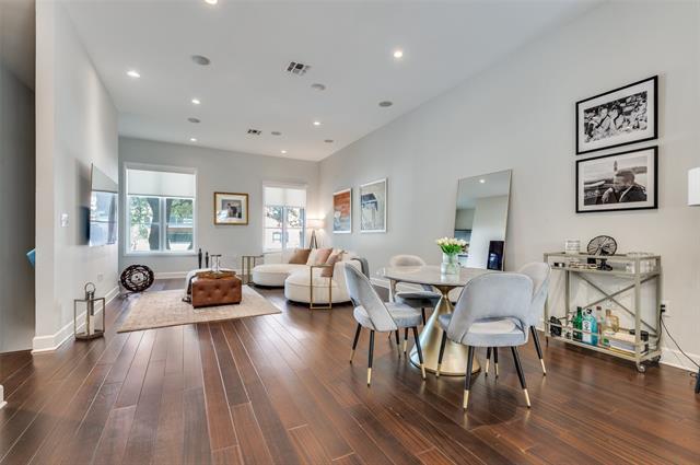 Photo - 3210 Carlisle St