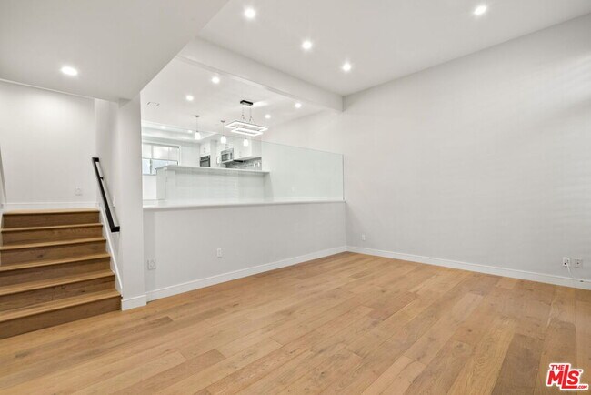 Photo - 4771 La Villa Marina