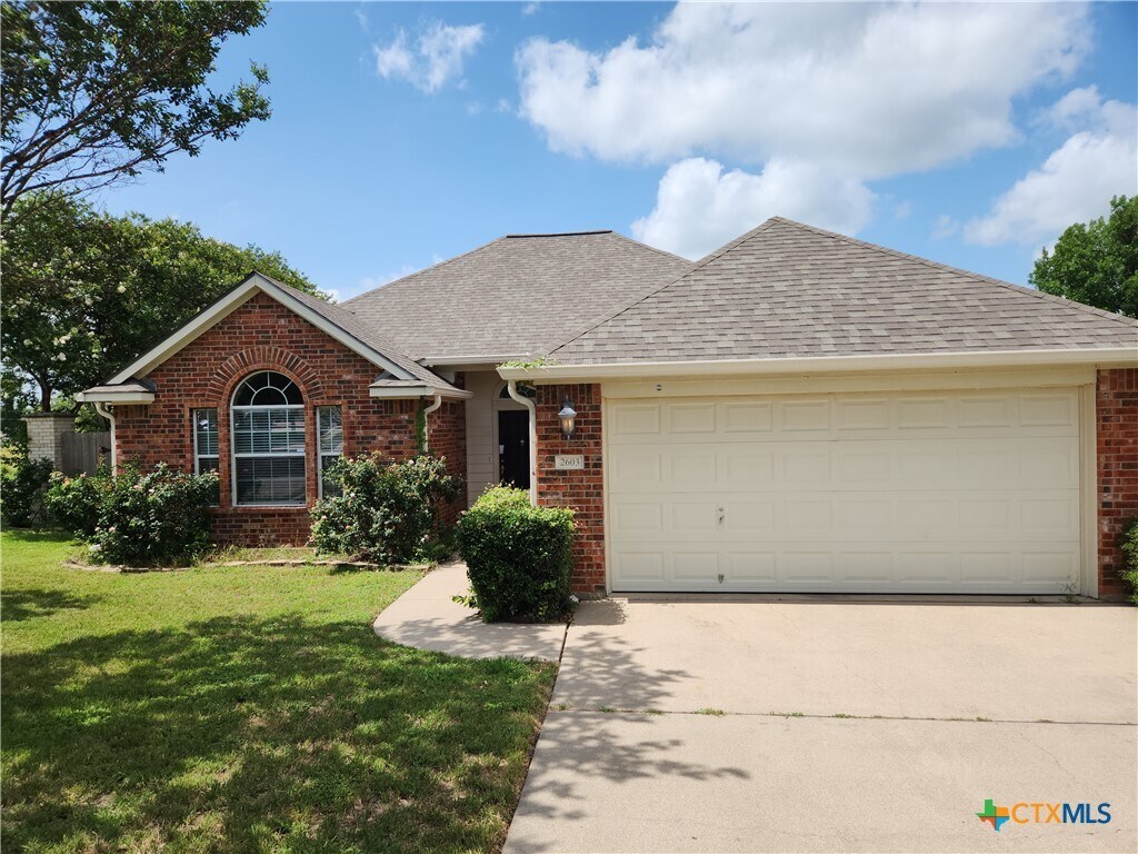 Photo - 2603 Blue Meadow Dr House
