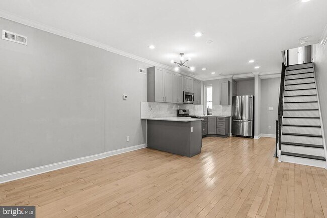 Photo - 2514 W Seybert St