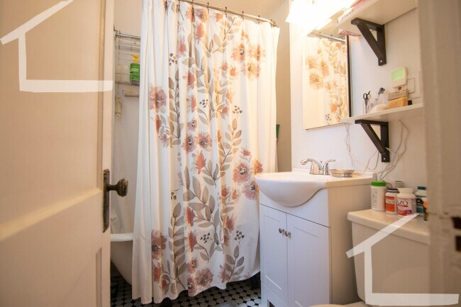 Photo - 105 Brainerd Rd