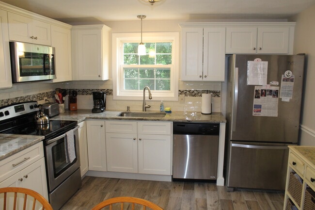 Photo - 20 Aroostook Trl