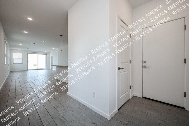 Photo - 40322 W Hillman Dr