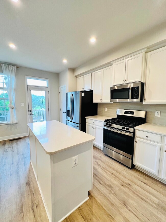 Photo - 2646 Jetstream Rd
