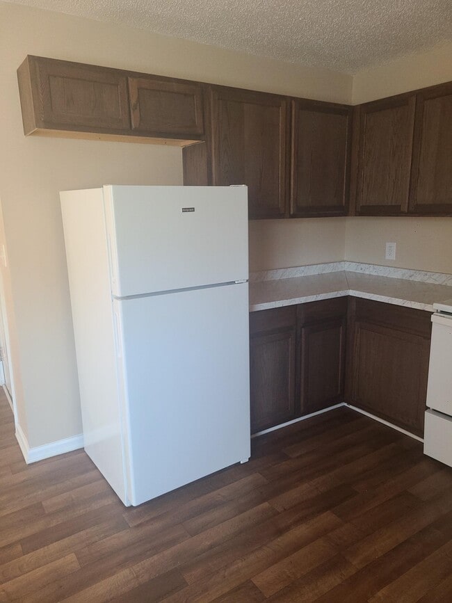 Photo - East Winds Apartments