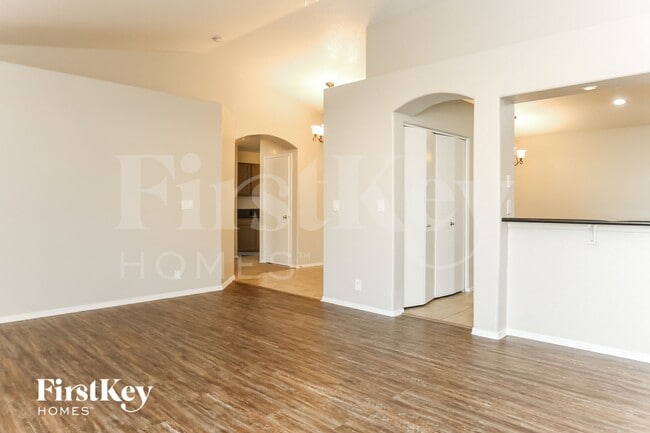Photo - 5008 Camino Del Santo Pkwy