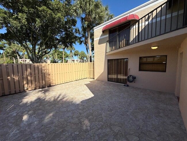 Photo - 4330 Village Dr