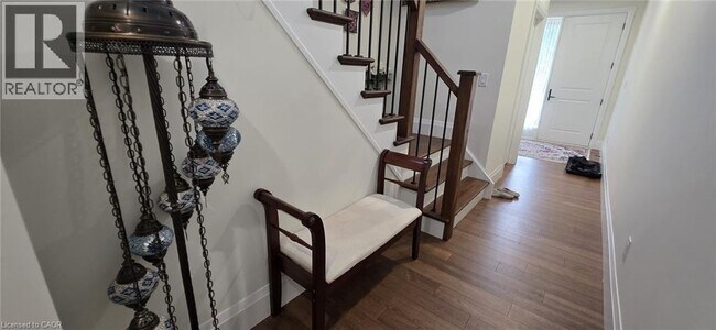 Photo - 1156 Swan St