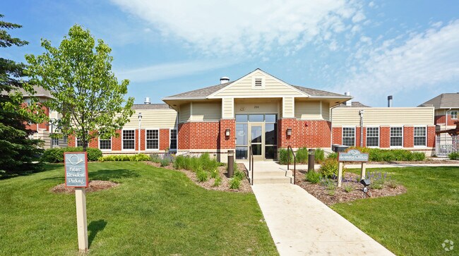 Leasing Center
