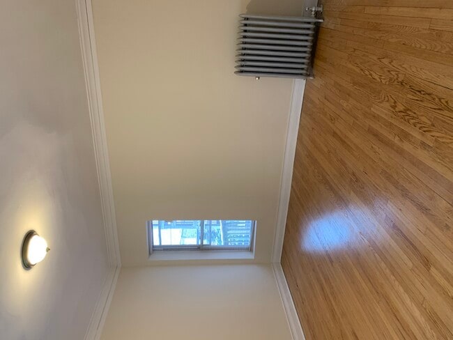 Photo - 5164 S King Dr Unit 2