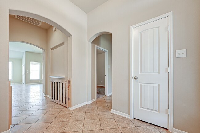 Photo - 402 Conchola Ln
