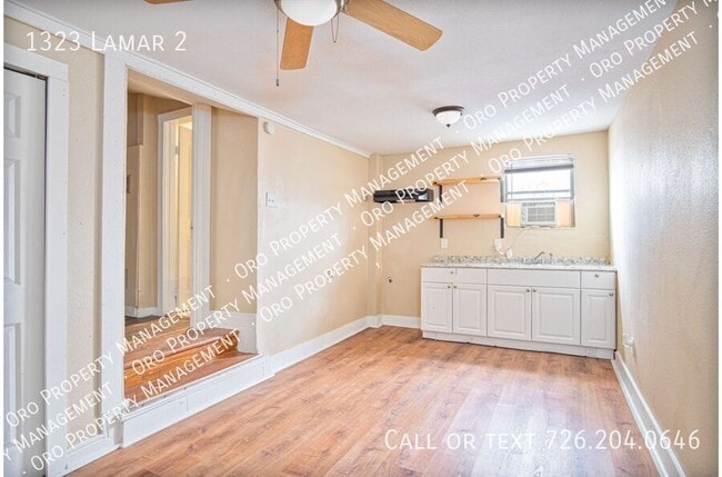 Photo - 1323 Lamar St