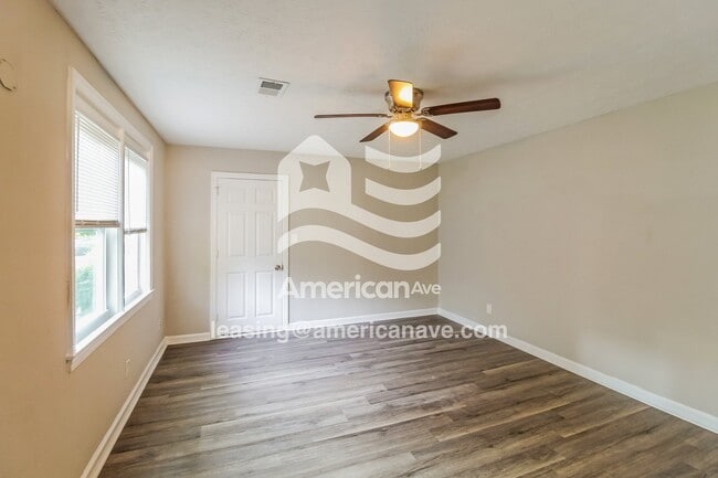 Photo - 3314 Albert St