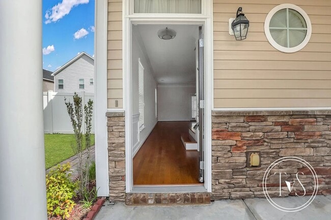 Photo - 175 Summer Hill Ct