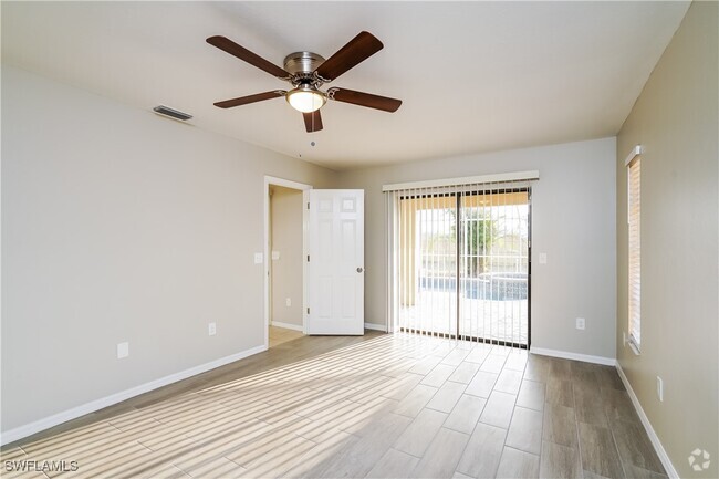 Building Photo - 2419 NE 22nd Pl Rental