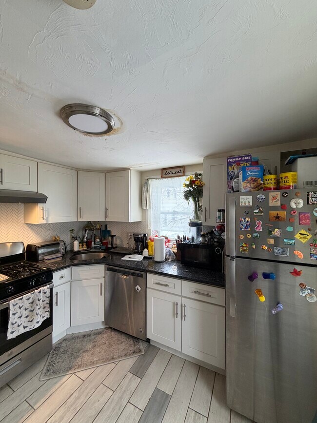 Photo - 66 Pleasant St