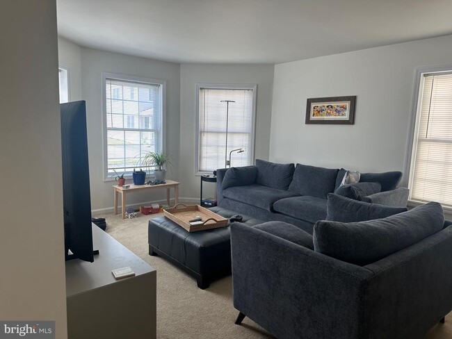 231 S Main St