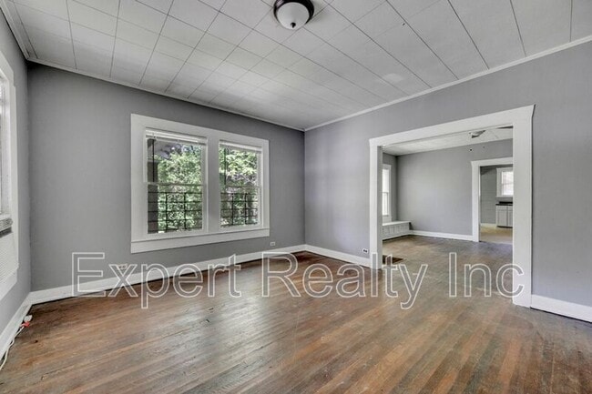Photo - 608 5th Ave