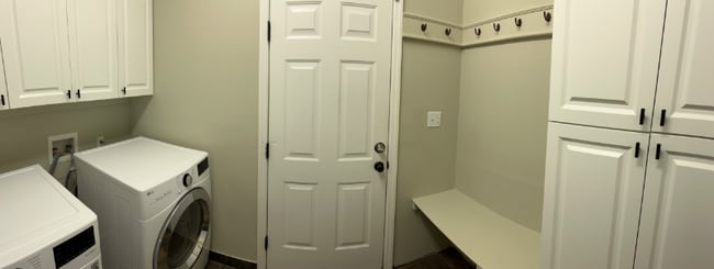 Photo - 8392 Ivy Brook Ln