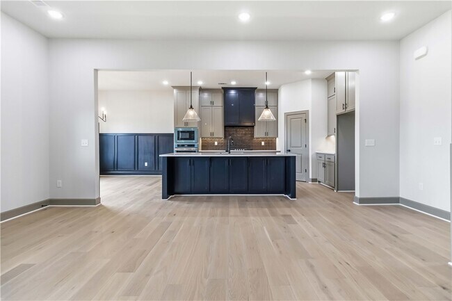 930 Trestle Ln