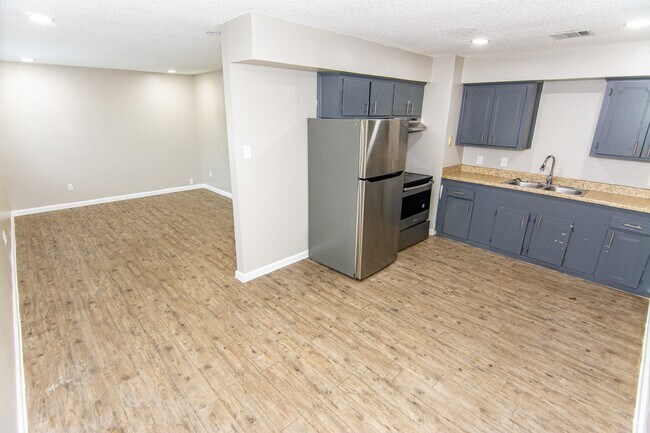 Photo - 1667 Northwood St Unit 1667