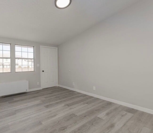 Photo - Springtree Gardens Condo