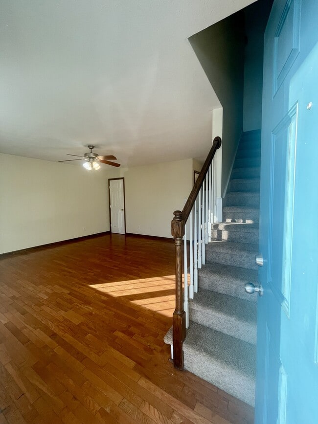 Photo - 2528 Old Forest Rd