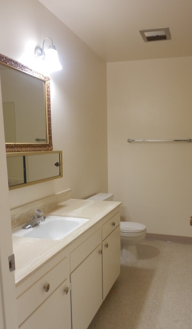 Photo - Riviera Apartments