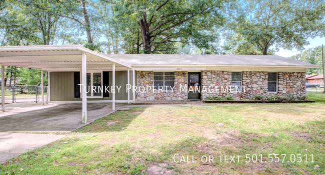 Building Photo - 8005 Woodhaven Dr