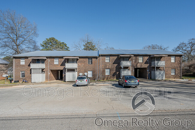 Photo - 425 Oakwood Ave Unit Apt 420