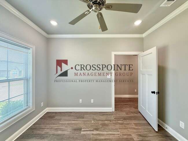 Photo - Beautiful 3 Bedroom 2 Bathroom Home!