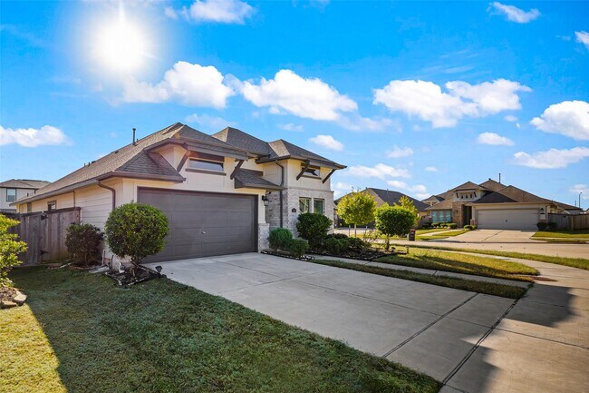 Photo - 1810 Winston Store Lp