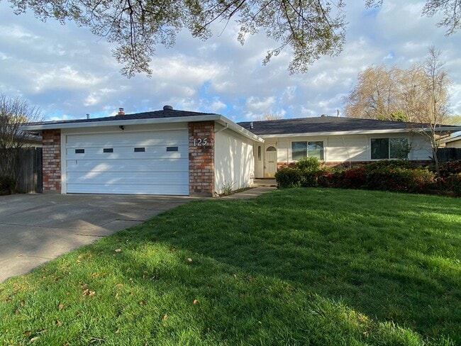 Beautiful 3 BDRM, 2 BATH Home w/ American ... - Beautiful 3 BDRM, 2 BATH Home w/ American ...