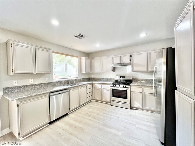 Photo - 1705 Encarta St