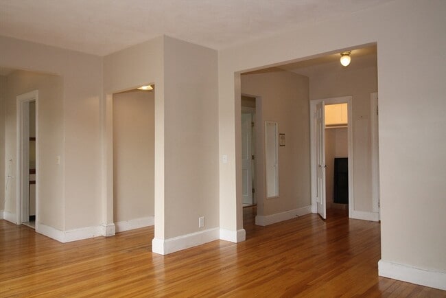 Photo - 97 Strathmore Rd Unit 7